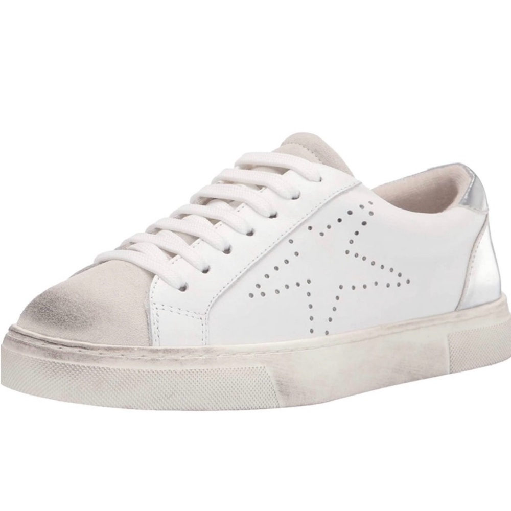 Steve Madden Rezume Distressed Sneaker  w/a Suede Cap Toe & Star Size 38 = 7.5